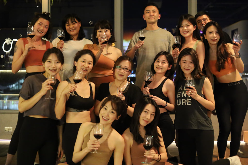 ajoice 2022歡慶聖誕節 紅酒皮拉提斯派對